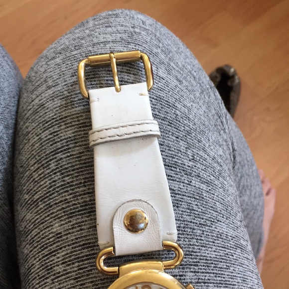 Watch - Picture 2 of 3